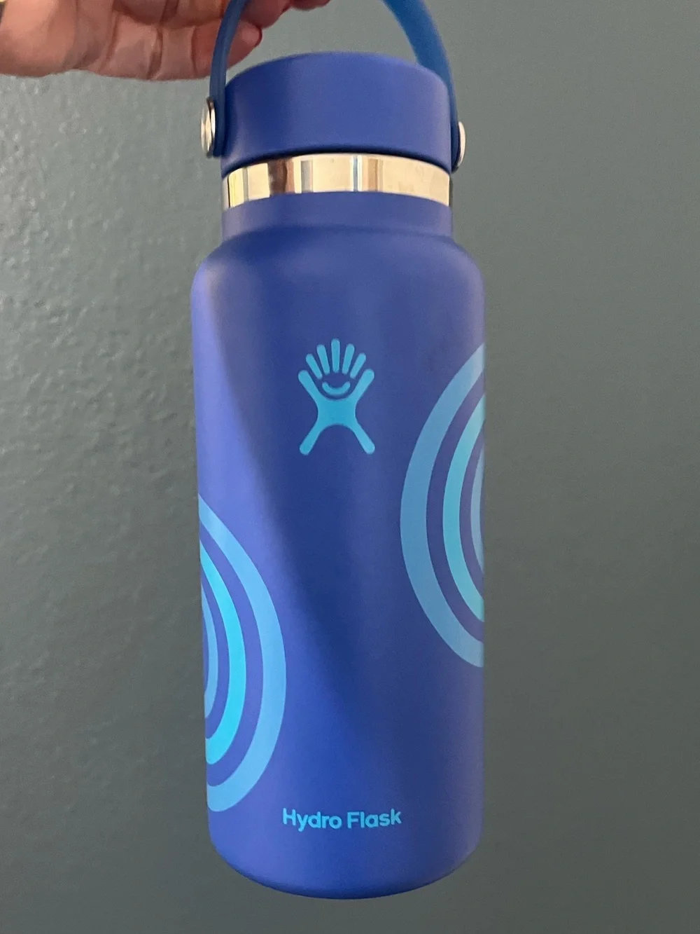 Limited edition Hydro Flask Blue 32 oz Stainless Bottle
